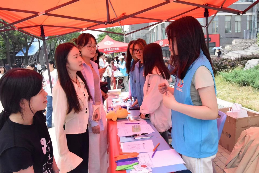 说明: https://sbxwappvideos.oss-cn-qingdao.aliyuncs.com/uploads/20240527/a49bbb6c1a218e85a5b5ba7a78ac379a.jpg